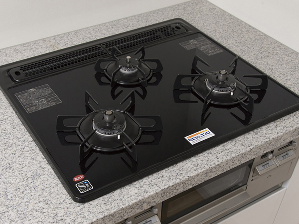 Kitchen.  [Glass top stove] Adopt an easy glass top stove of care. In addition to the various functions, A specification that were considered to safety.