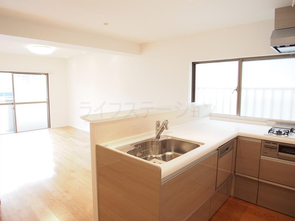 Living. Indoor (12 May 2013) Shooting