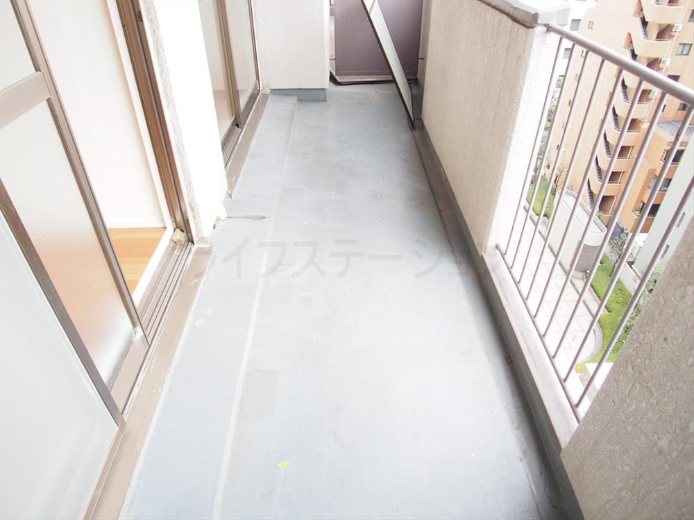 Balcony. Local (12 May 2013) Shooting