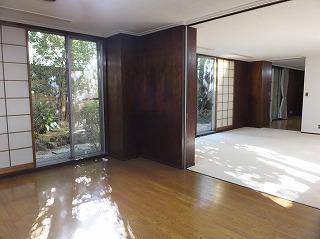 Living. It has come to be out in the garden from all rooms.