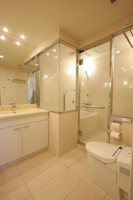 Same specifications photo (bathroom)