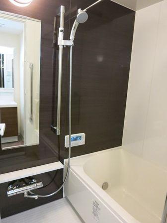 Bathroom. ~ November 14, the new interior renovation completed ~  Add cooked ・ Bathroom dryer with unit bus