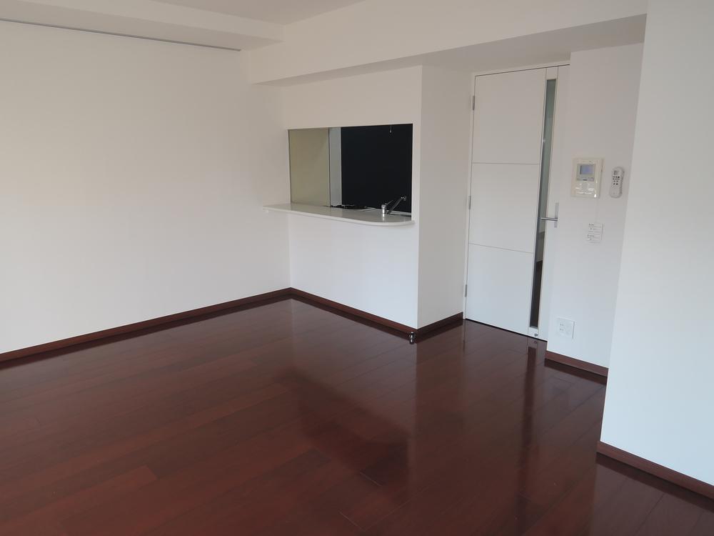 Living. Indoor (11 May 2013) Shooting