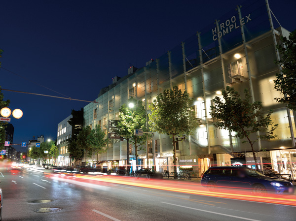 Surrounding environment. HIROO COMPLEX (6-minute walk / About 470m)