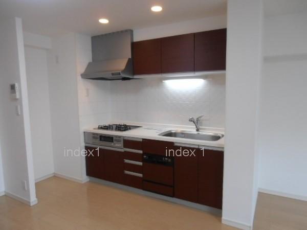 Kitchen. System kitchen with water purifier & dishwasher