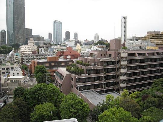 View photos from the dwelling unit. View from the room But it is unfortunately of the cloudy sky.