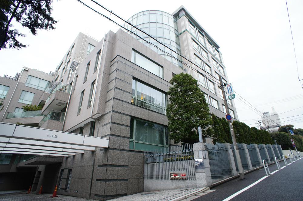 Local appearance photo. Local (12 May 2013) Shooting