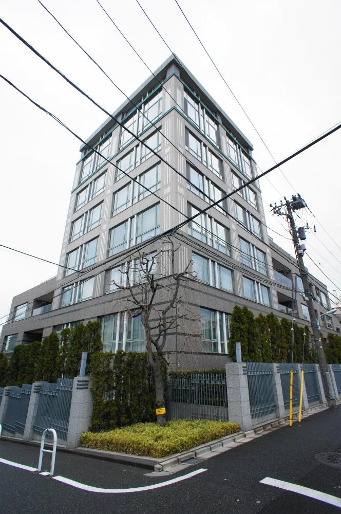 Local appearance photo. Local (12 May 2013) Shooting