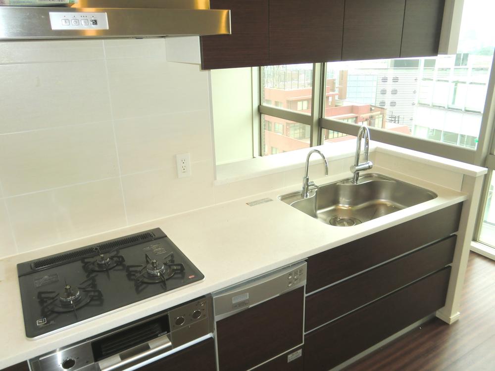 Kitchen. Indoor (July 2013) Shooting