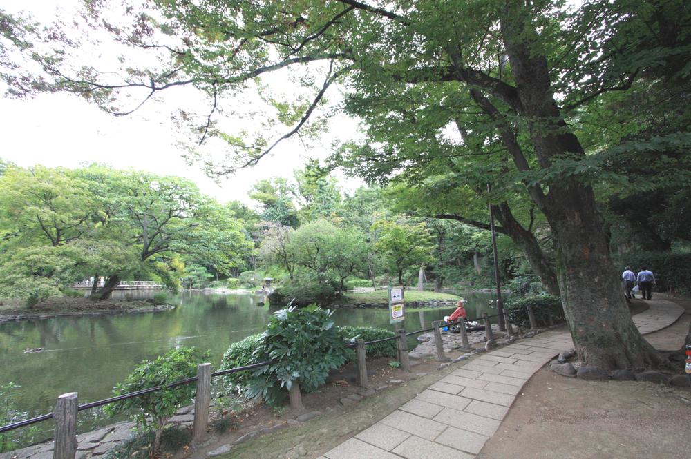 park. 470m until Palace Arisugawa Memorial Park