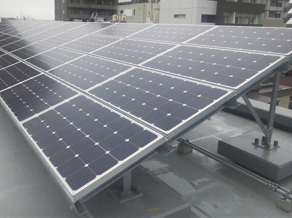 earthquake ・ Disaster-prevention measures.  [Solar power generation equipment to be used to collect information in the event of a disaster ・ Emergency storage battery ※ ] In order to obtain the disaster information required in common areas, such as the party room, Seg TV and radio, It supplies power to the information devices such as cellular phones. (Solar power panel ・ Same specifications) ※ Power supply range (normal) days (9 am ~ Shared lighting of 5:00 pm) ・ Outlet, Such as charging of the lithium-ion rechargeable battery, (At the time of power failure) the party room of the outlet