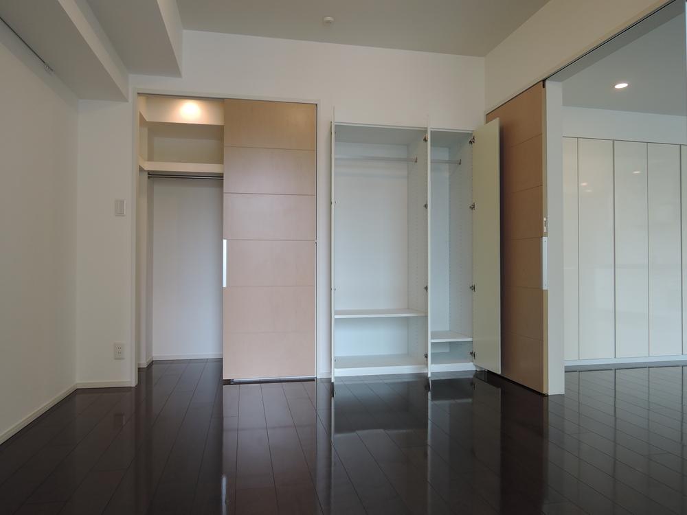 Non-living room. Indoor (11 May 2013) Shooting