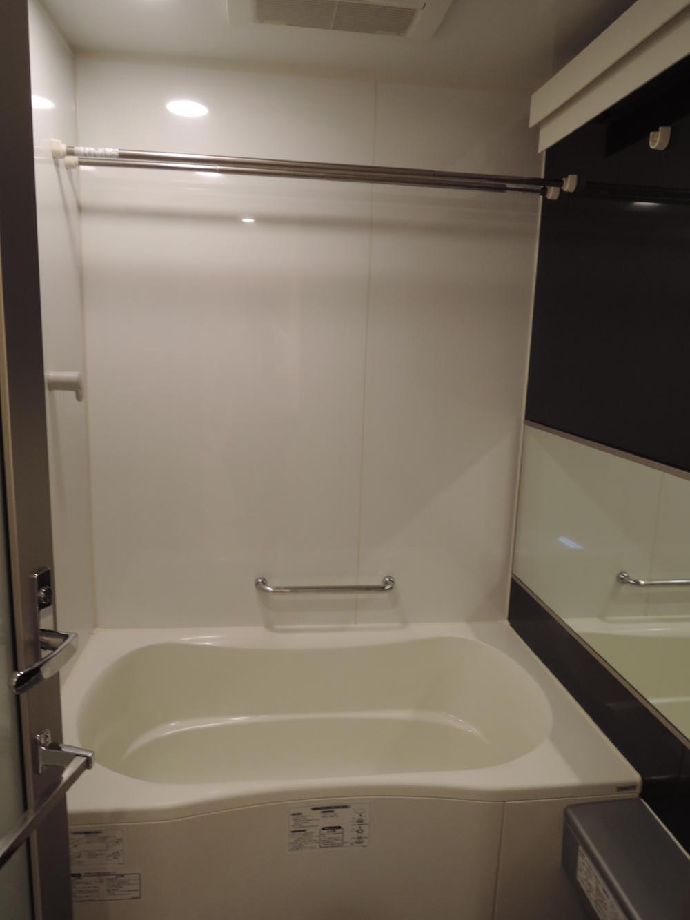 Bathroom. Indoor (11 May 2013) Shooting