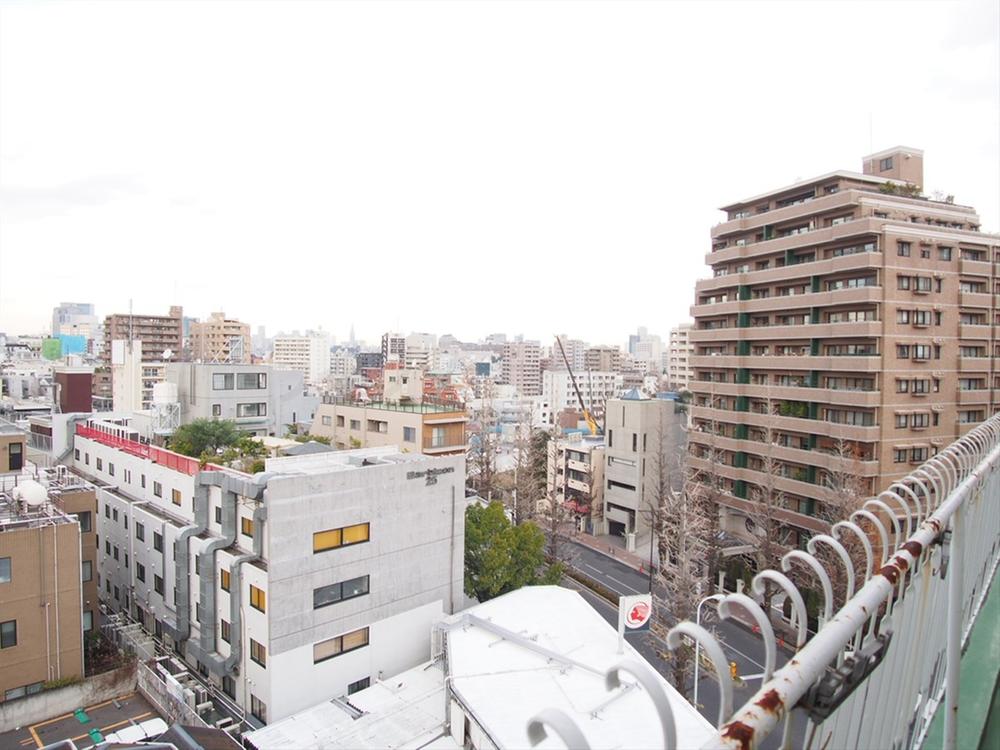 View photos from the dwelling unit. View from the site (December 2013) Shooting