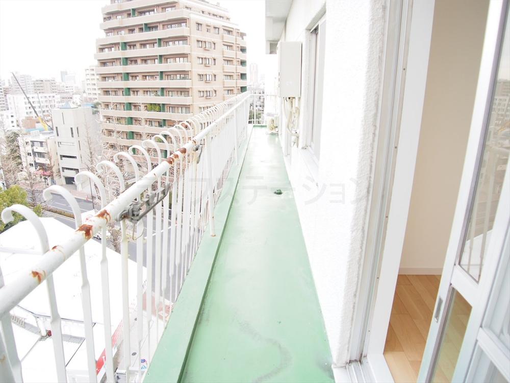 Balcony. Local (12 May 2013) Shooting