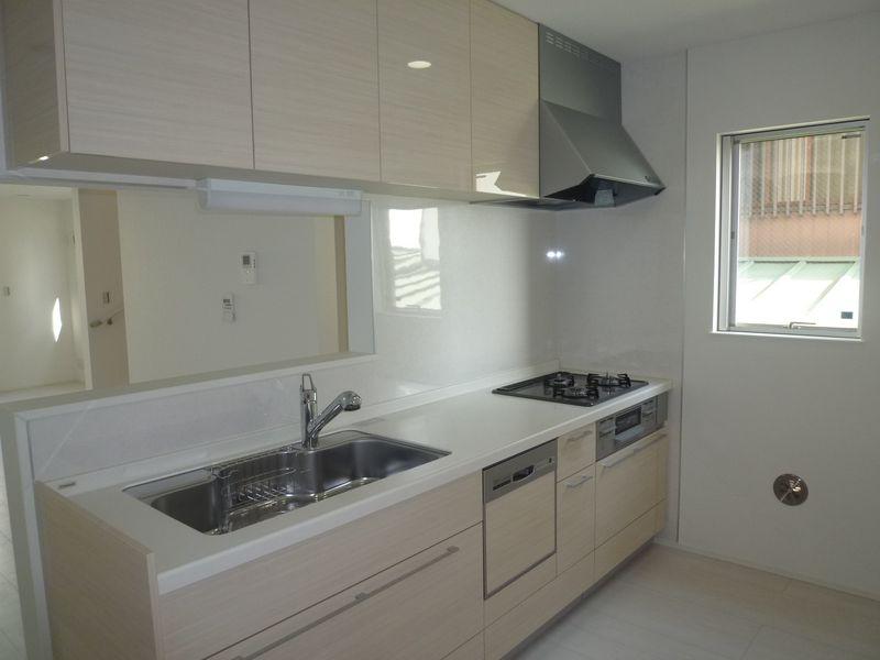Same specifications photo (kitchen)