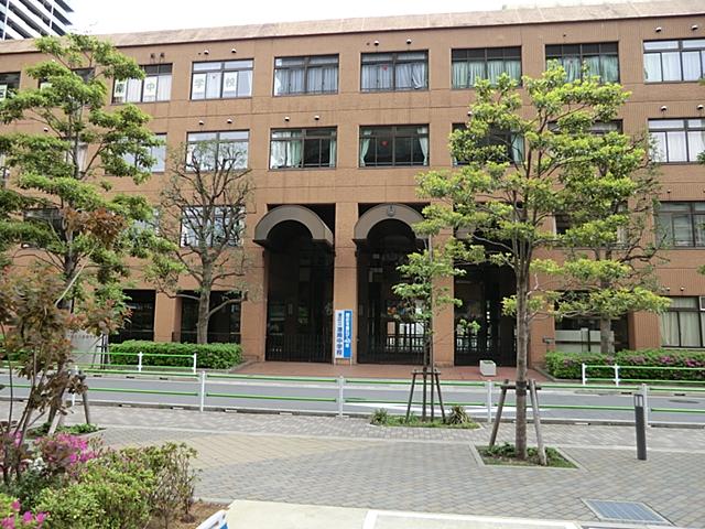 Junior high school. 60m national language until Minato Ward Konan Junior High School, Mathematics, Junior high school has implemented a small tuition another proficiency in English class