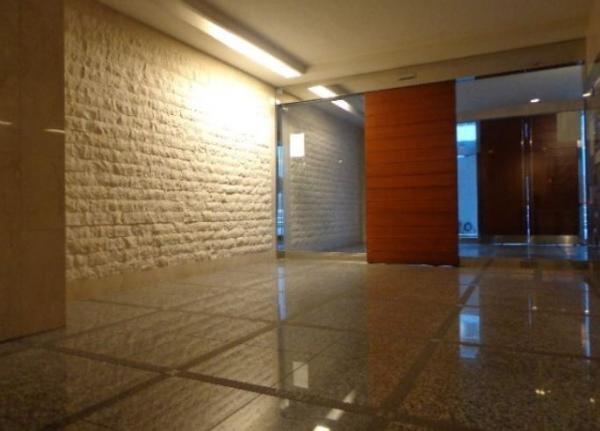 Entrance. Classy entrance