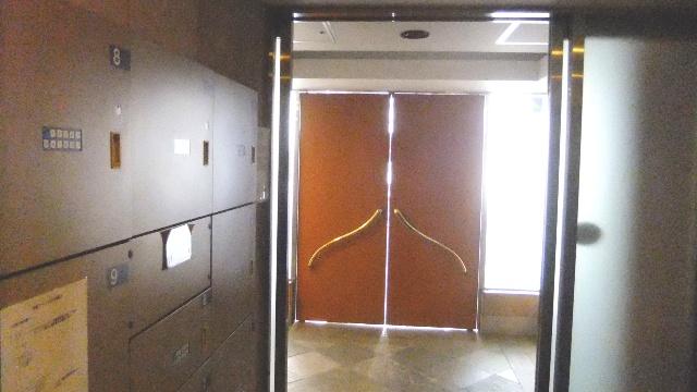 Entrance. (December 2013) Shooting