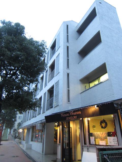 Local appearance photo. Local (12 May 2013) Shooting