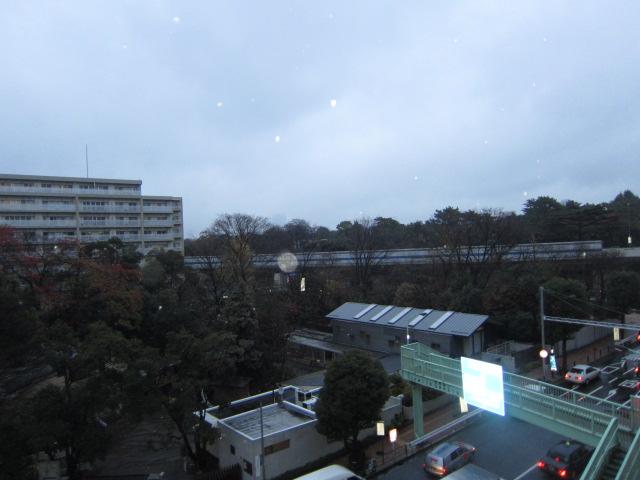 View photos from the dwelling unit. View from the site (December 2013) Shooting