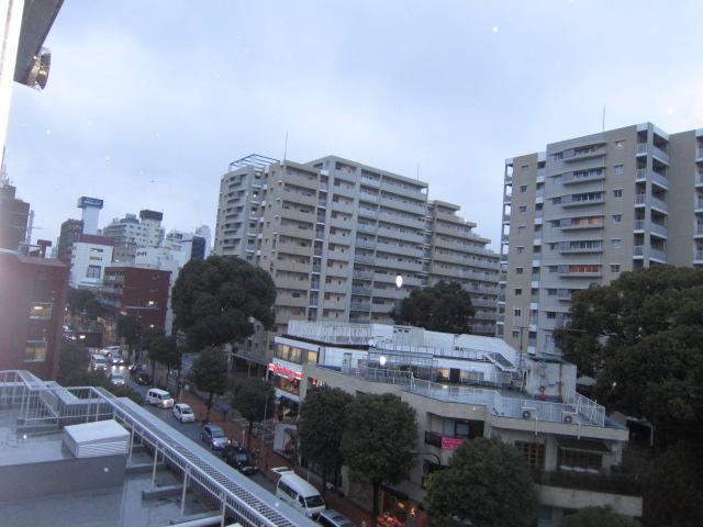 View photos from the dwelling unit. View from the site (December 2013) Shooting