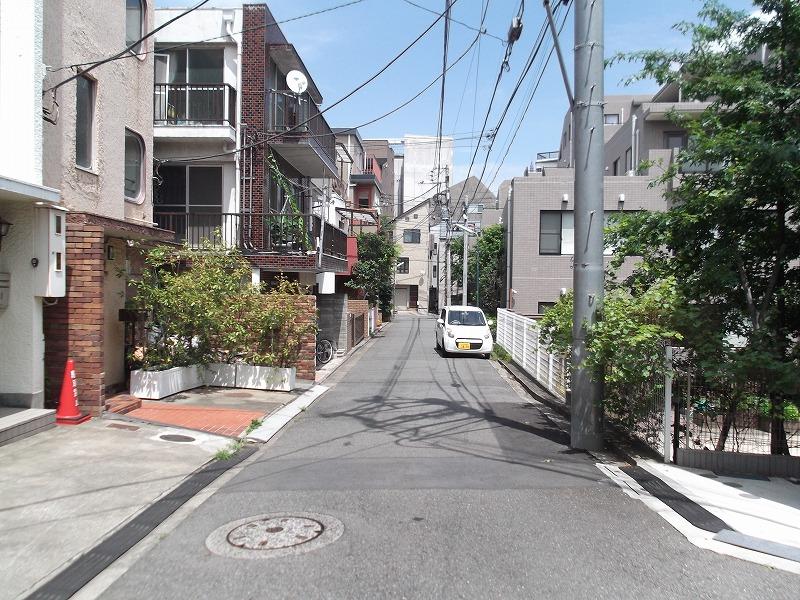 View photos from the local. Local (10 May 2013) Shooting