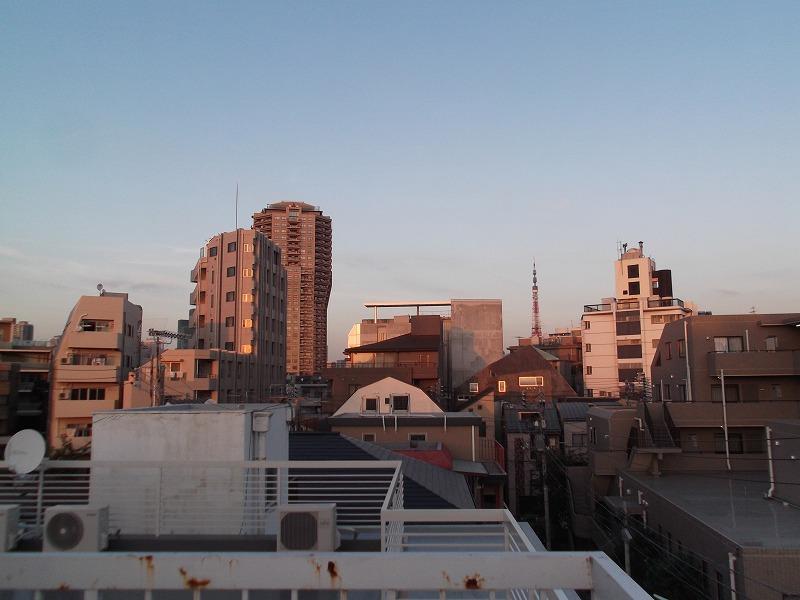 View photos from the local. View from local (28 May 2013) Shooting