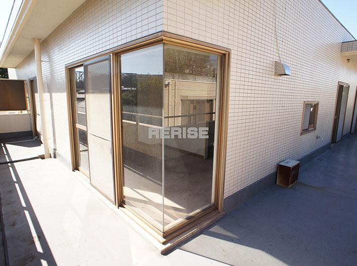 Balcony. Balcony became L-shaped