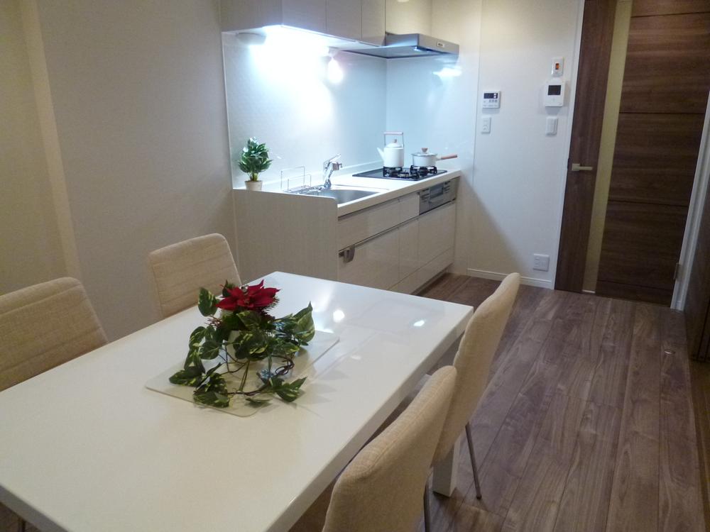 Living. Indoor (12 May 2013) Shooting