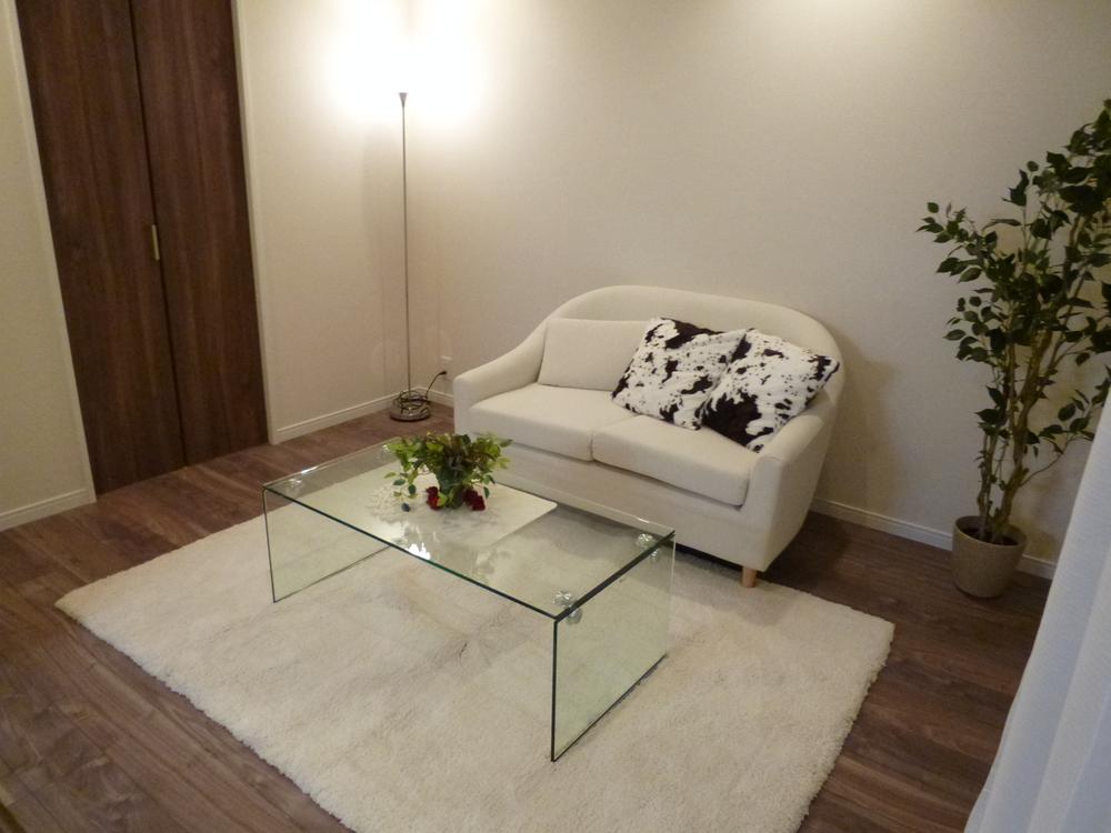 Non-living room. Indoor (12 May 2013) Shooting