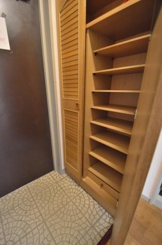 Entrance. Entrance footwear purse of large happy Okay Even if you had a lot of shoes