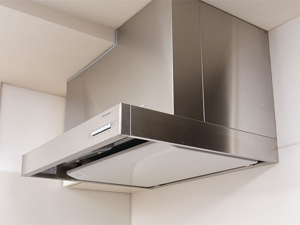 Kitchen.  [Rectification Backed Slim Food] Excellent intake, Beautiful design of the range hood. Enamel steel baffle, Oil stains also wiped off easily. ( ※ Size varies slightly depending on the type)