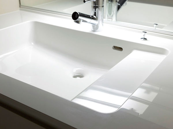 Bathing-wash room.  [Organic glass-based counter] The vanity is, Organic glass system adopts the new material of clear proof counter. Repel water and dirt, Keep the beauty.