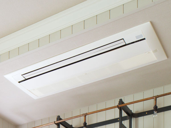 Living.  [Ceiling cassette air conditioning] living ・ Standard equipped with a ceiling cassette type air-conditioned dining. It keeps the neat space. ( ※ 3LDK only. 2LDK is wall-mounted)