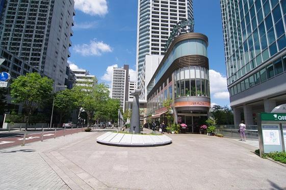 Streets around. 250m to platinum AER City