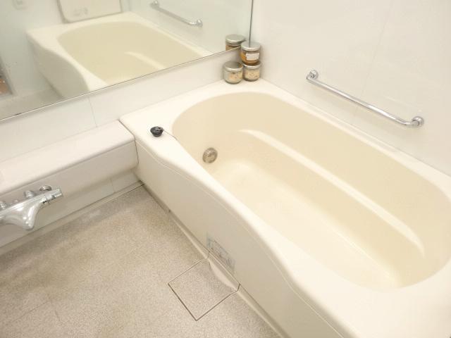 Bathroom. Indoor (July 2013) Shooting