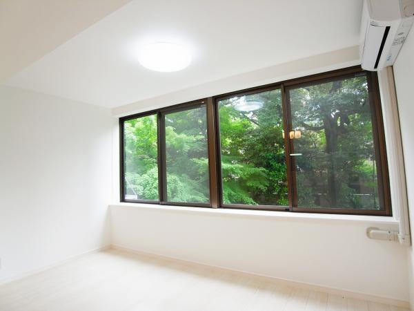 View photos from the dwelling unit