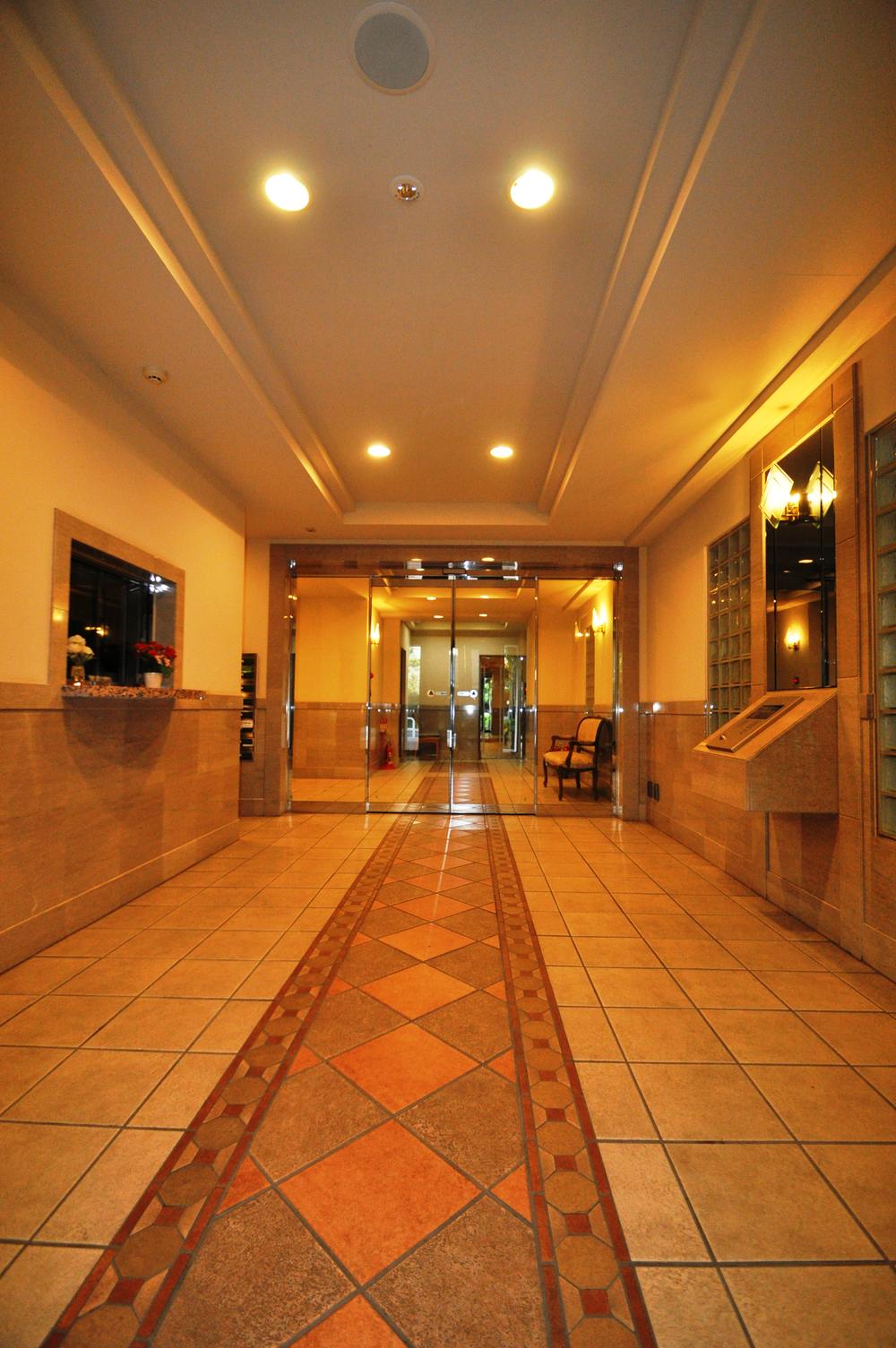 Entrance. Local (August 2013) Shooting