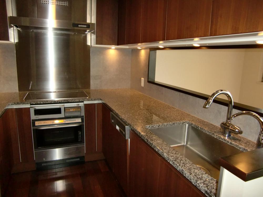 Kitchen. Indoor (June 2013) Shooting