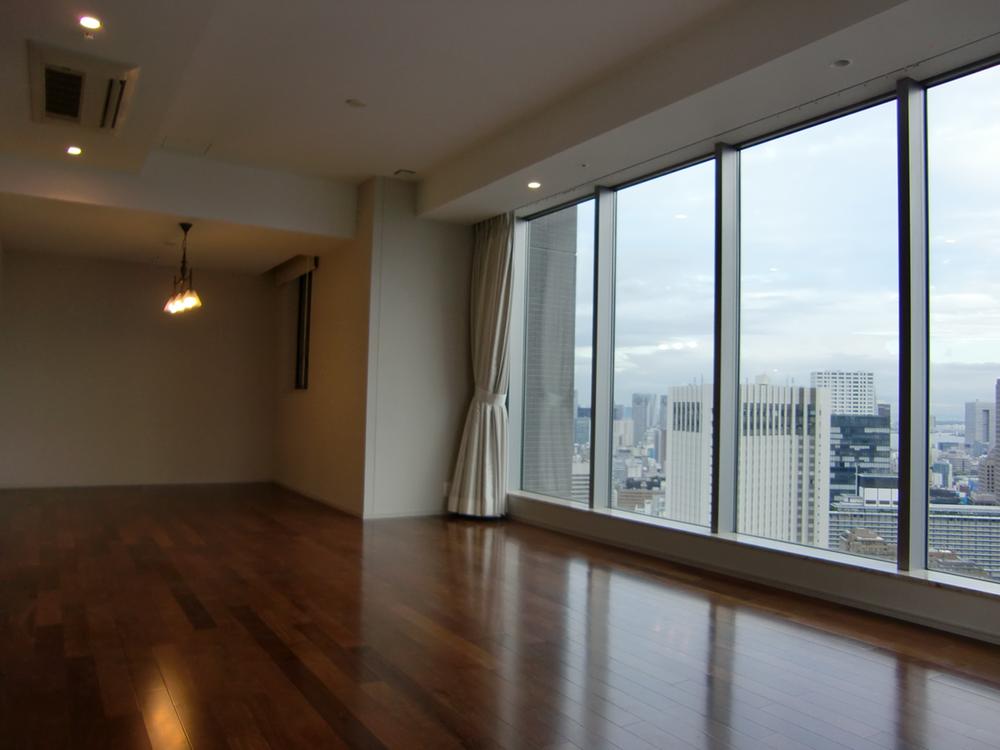 Living. Indoor (June 2013) Shooting