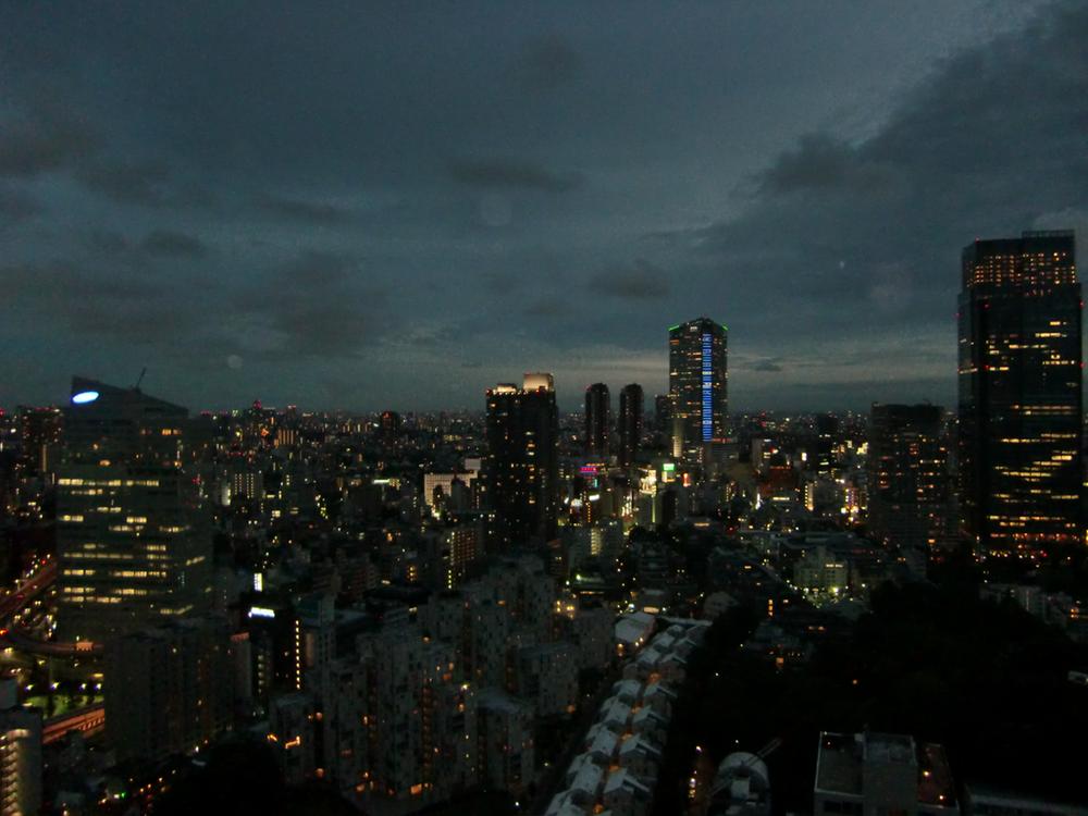 View photos from the dwelling unit. View from the site (June 2013) Shooting