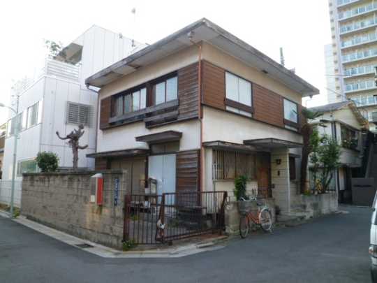 Local land photo. Appearance 1 (2013 June shooting)