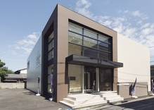  [Mansion Gallery Address: Minato-ku, Tokyo Shiroganedai 2-13] Mansion Gallery Toei Asakusa Line "Takanawadai" 4-minute walk from the station. Out of the "Takanawadai" station A2 exit, Turn left at the corner of "Takanawadai alternating" → Turn right at the front of the "platinum children amusement" → the end of the street turn left → Turn right at the corner with a red vending machine, On your left, which advanced slightly. Although we offer a parking lot, Is there is a limited number of. Guests arriving by car, In advance to please visitors on the contact the clerk.  ※ For Directions more information, Click the "view map" in the lower right