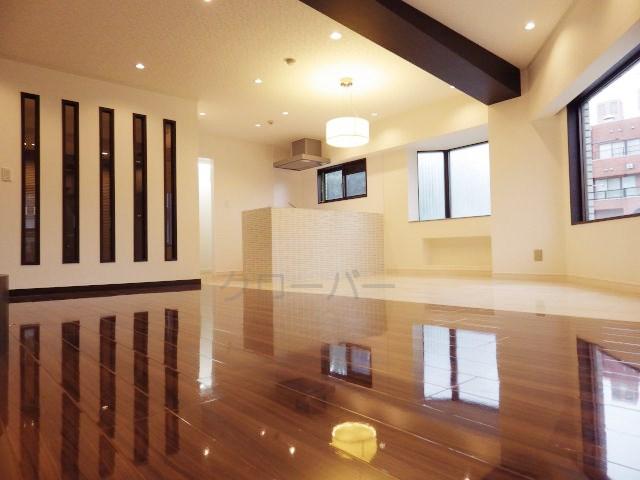 Local appearance photo. Living