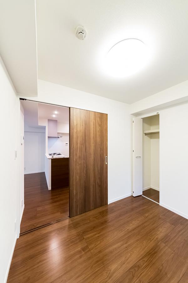 Non-living room. Living next to the Western-style 2