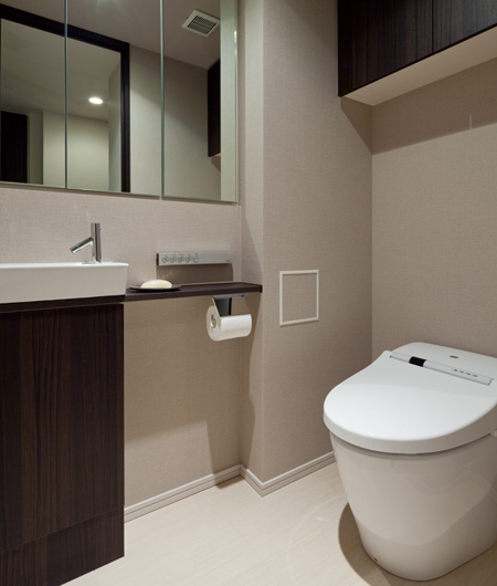Bathing-wash room.  [toilet] Set up a separate hand-washing counter in the toilet. In a smart design to fit the space, It is with a slim counter.