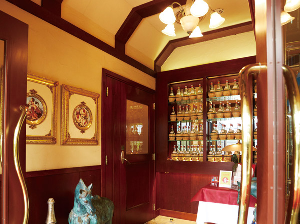 Surrounding environment. Nicholas Roppongi (a 4-minute walk / About 290m)