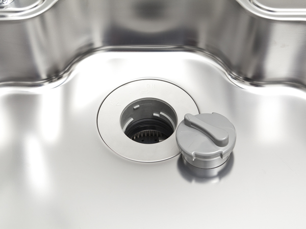 Kitchen.  [Garbage disposer] The garbage, This is a system that can be quickly crushed processing in the kitchen. Garbage that has been crushed by the disposer of each dwelling unit from then purified in wastewater treatment equipment dedicated, Since the drainage, It can also reduce the load on the environment.  ※ There is also a thing that can not be part of the process. Sink bottom, Was to reduce the sound to hit the water and tableware has become a "quiet sink".