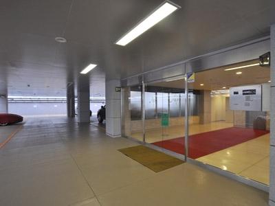 Entrance. Common areas